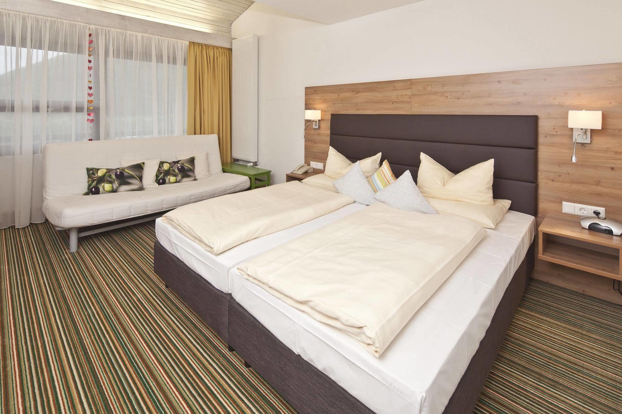 Akzent Hotel Hoehenblick Muehlhausen im Taele Extérieur photo
